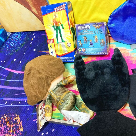 DC COMICS TOY MIXED LOT - BATMAN - AQUAMAN - WONDER WOMEN - COLLECTIBLES - Picture 11 of 12